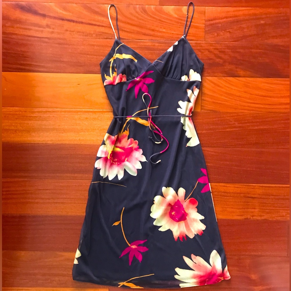 Silvergate Printed Dress Size 1 with tie